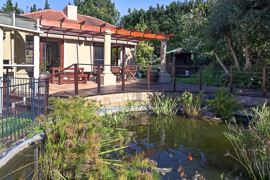 7 Bedroom Property for Sale in Zwaanswyk Western Cape